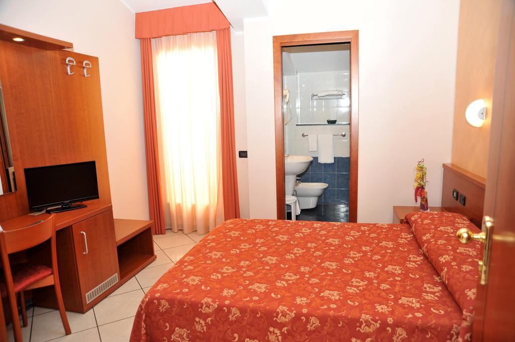 Hotel Stazione Livorno Exterior foto
