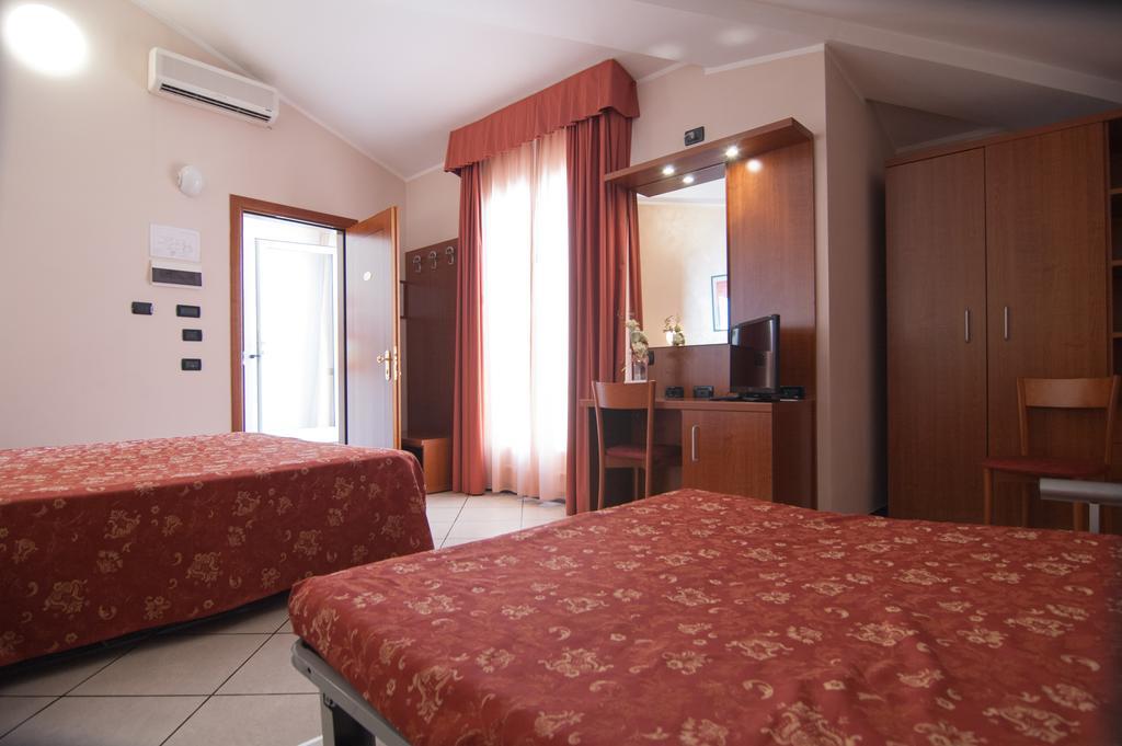 Hotel Stazione Livorno Exterior foto