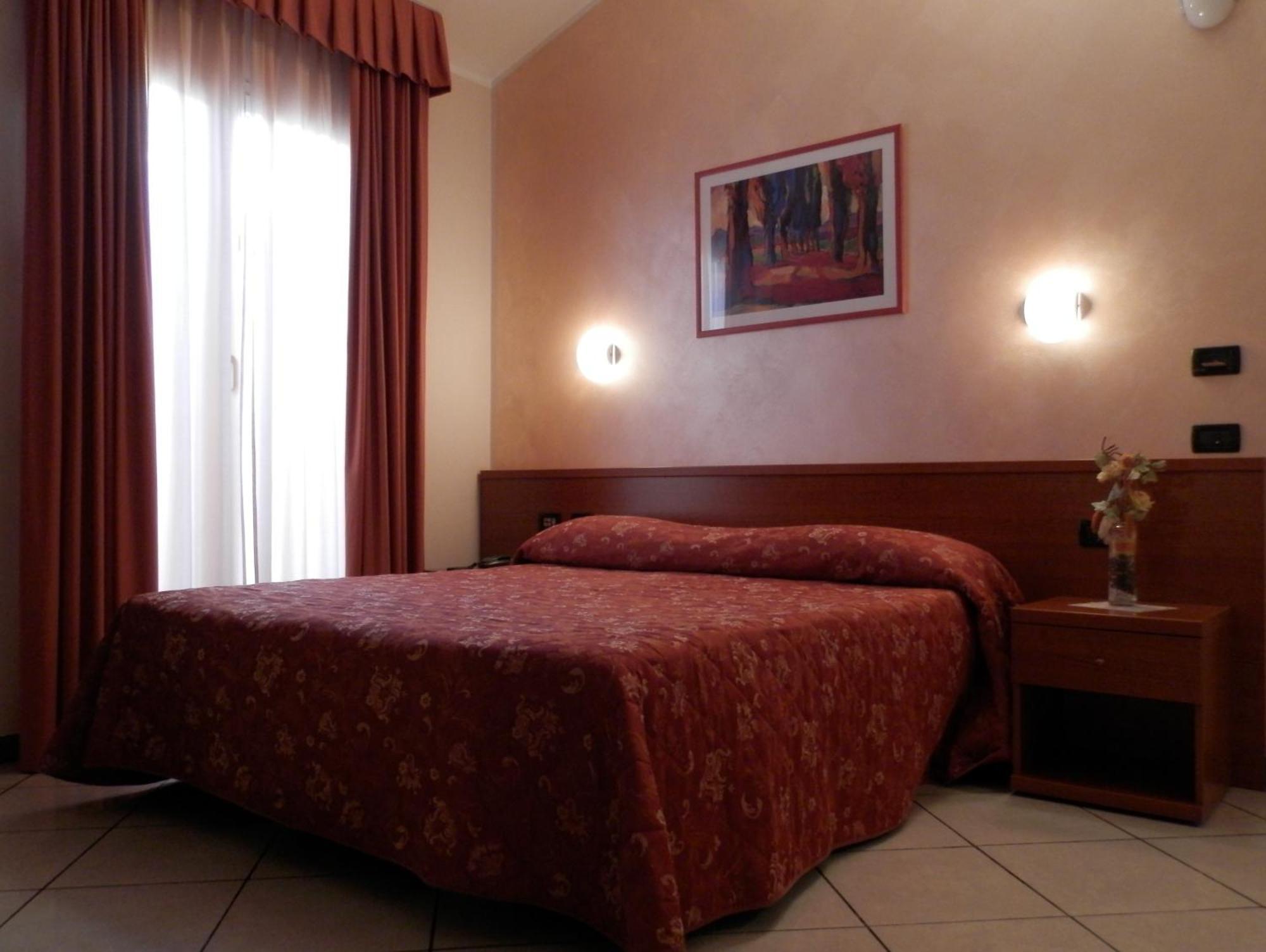 Hotel Stazione Livorno Exterior foto